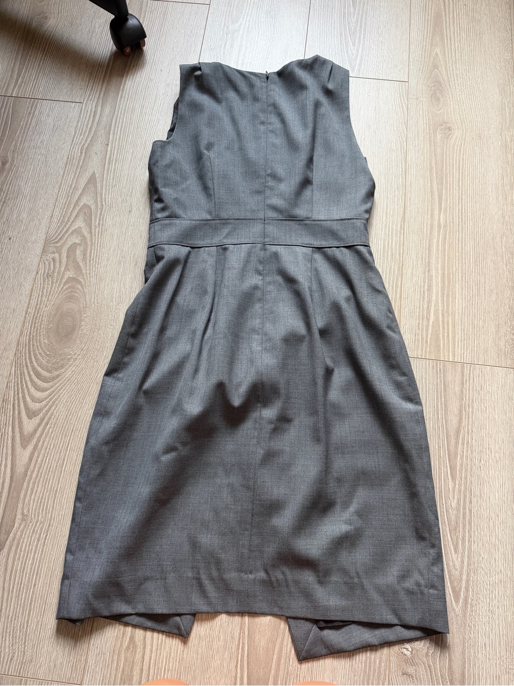 J. Crew Women’s Wool Sheath Suiting Office Workwear Dress V Neck sleeveless - Picture 4 of 6
